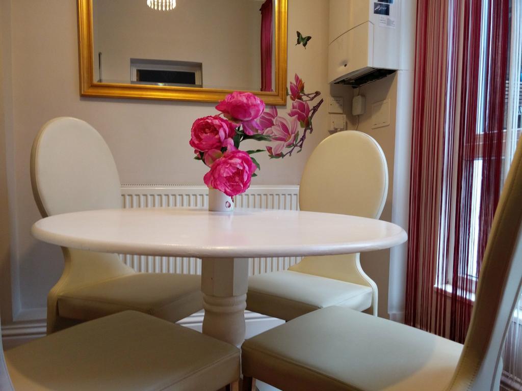 Hammersmith Apartment Brentford Ngoại thất bức ảnh